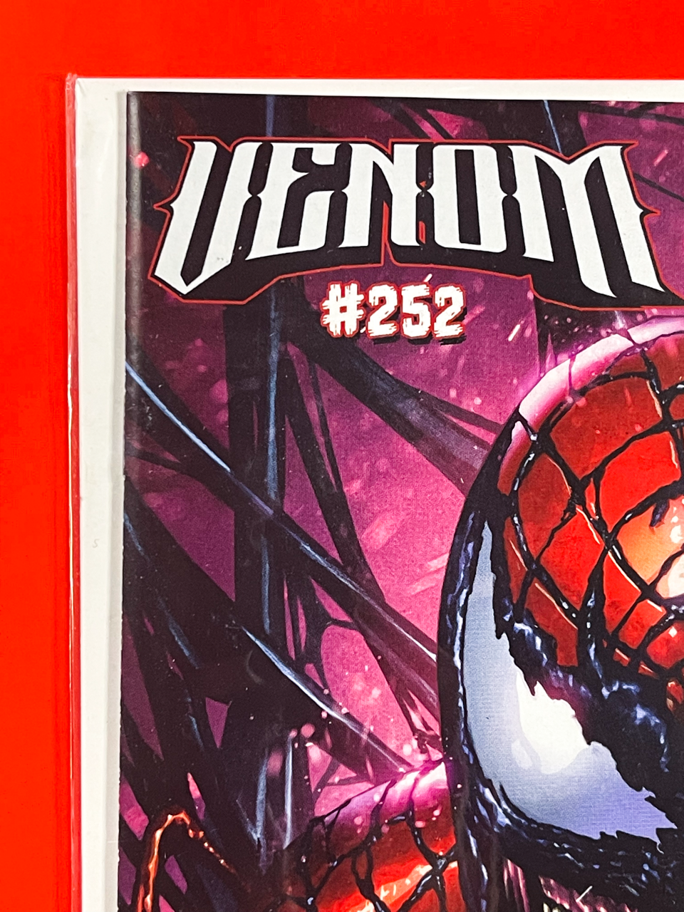 Venom #252 | Mico Suayan Cover