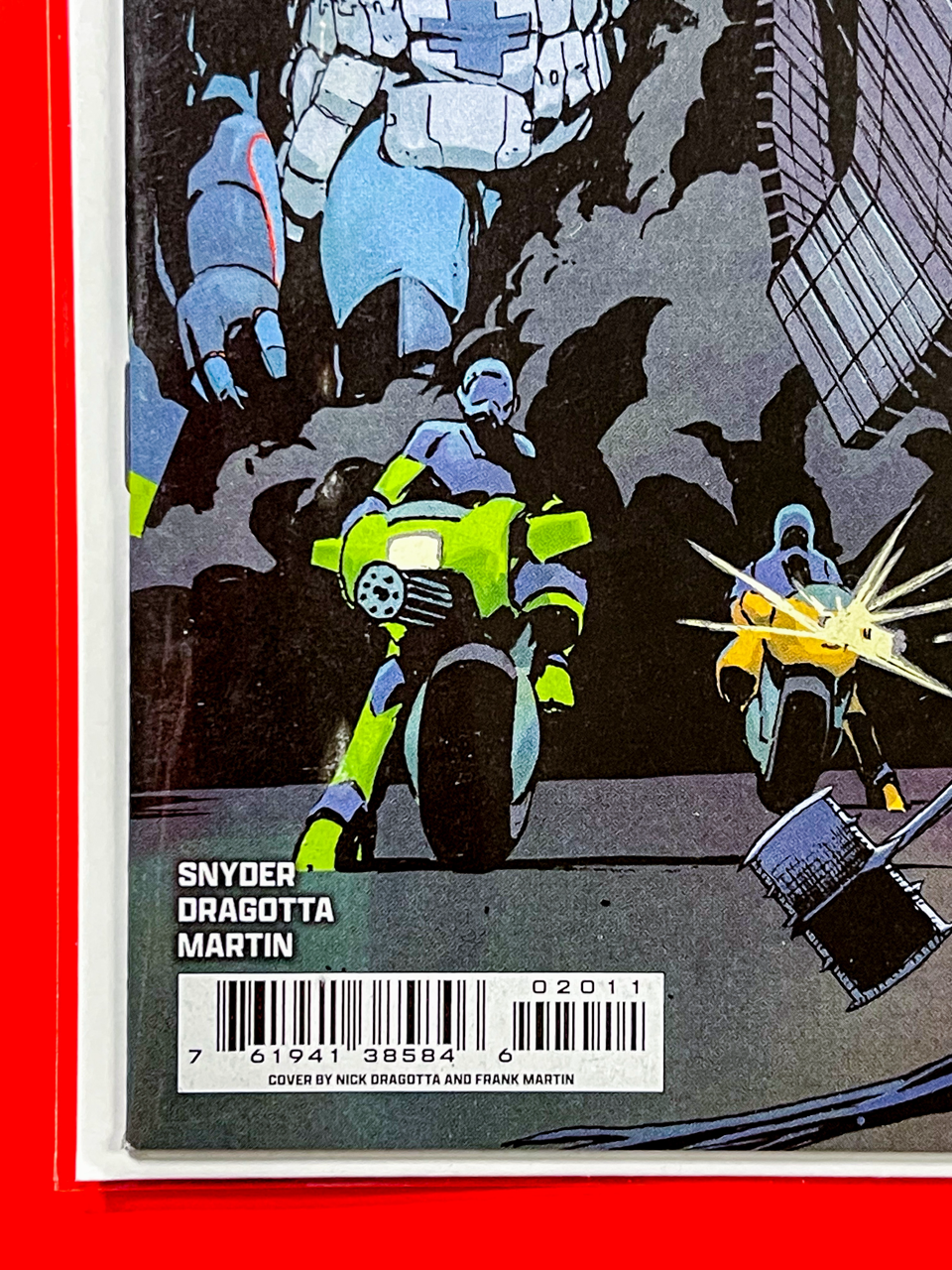 Bottom left corner of Absolute Batman #20 | Nick Dragotta & Frank Martin Cover