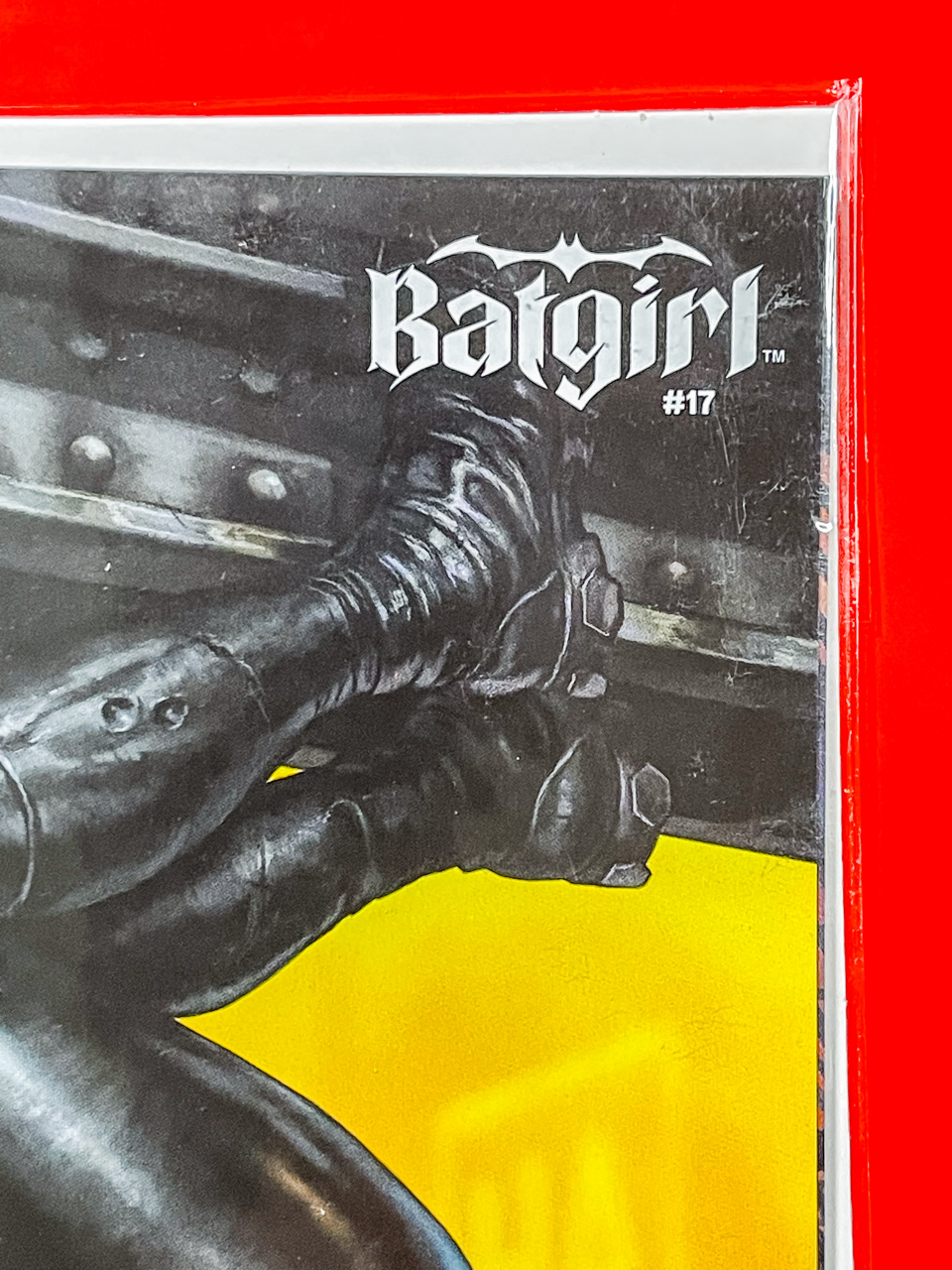 Top right corner of Batgirl #17 | Kyuyong Eom Cover