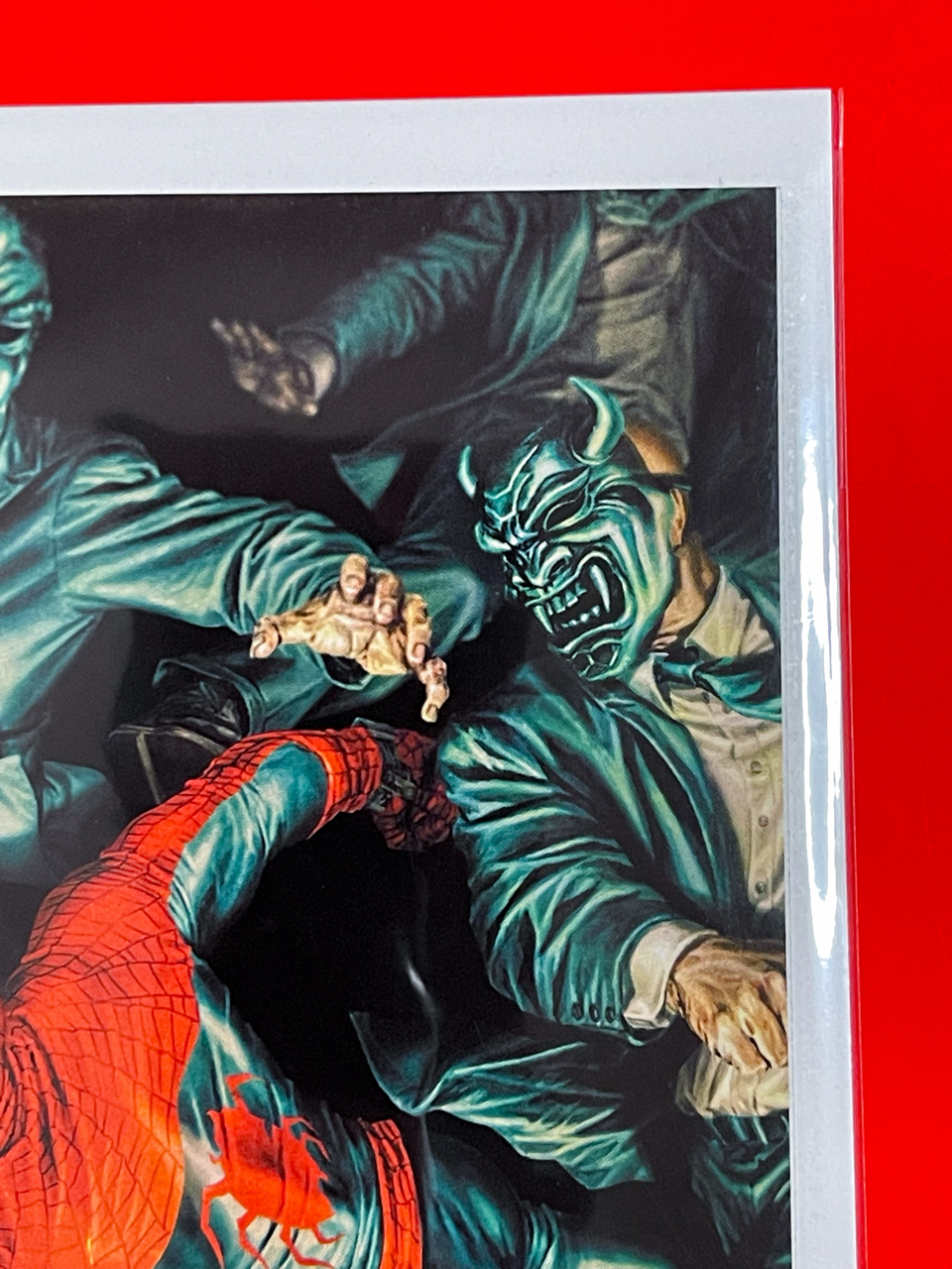 Top right corner of The Amazing Spider-Man #28 | Lee Bermejo Cover