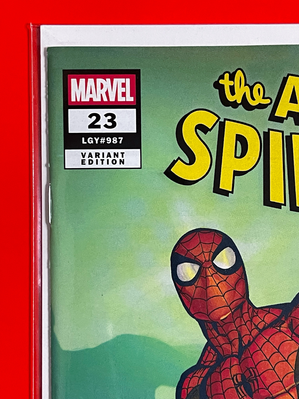 Top left corner of The Amazing Spider-Man #23 | Mark Bagley Cover